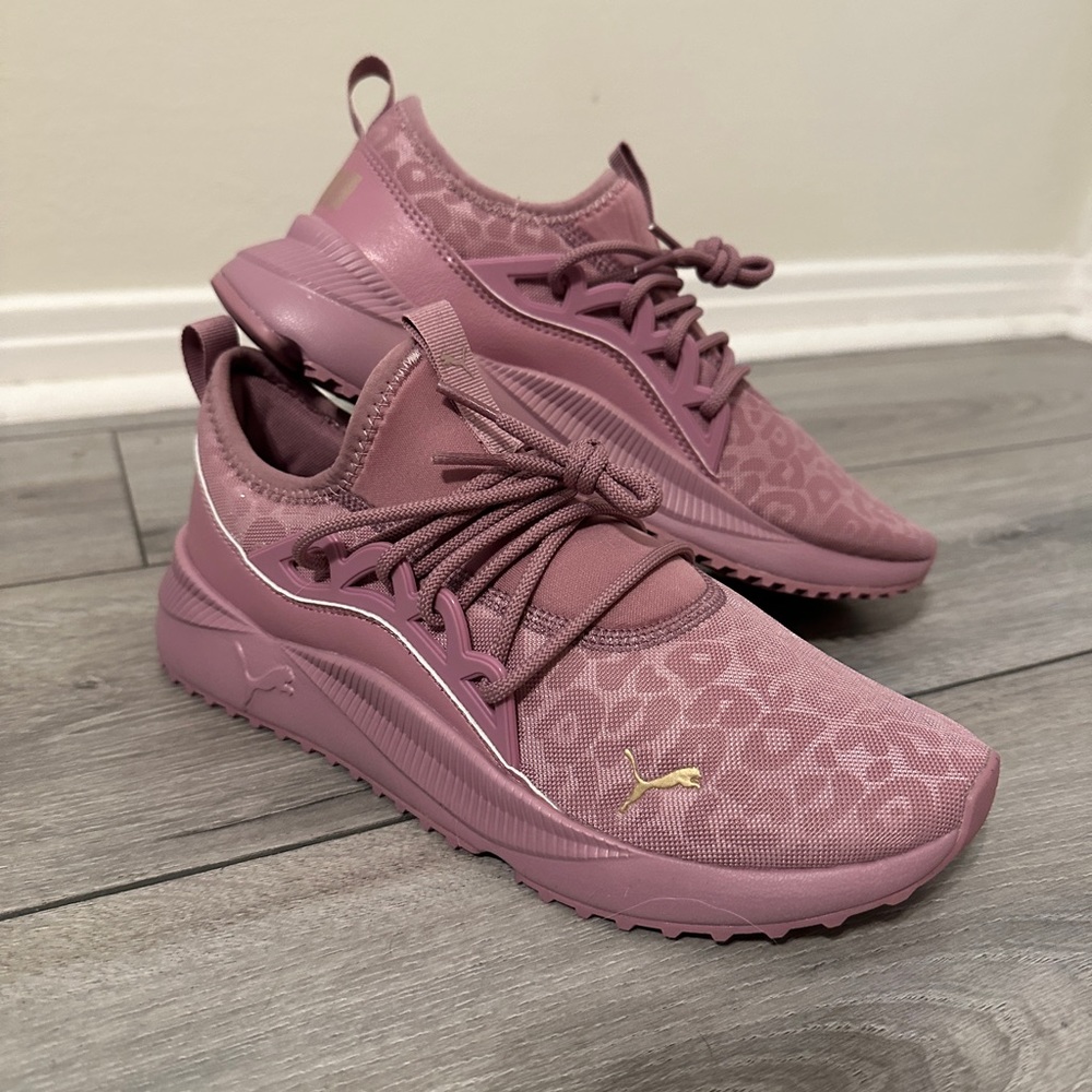 Puma Grape Team Pacer Future Allure Triple Sneaker- woman size 9
